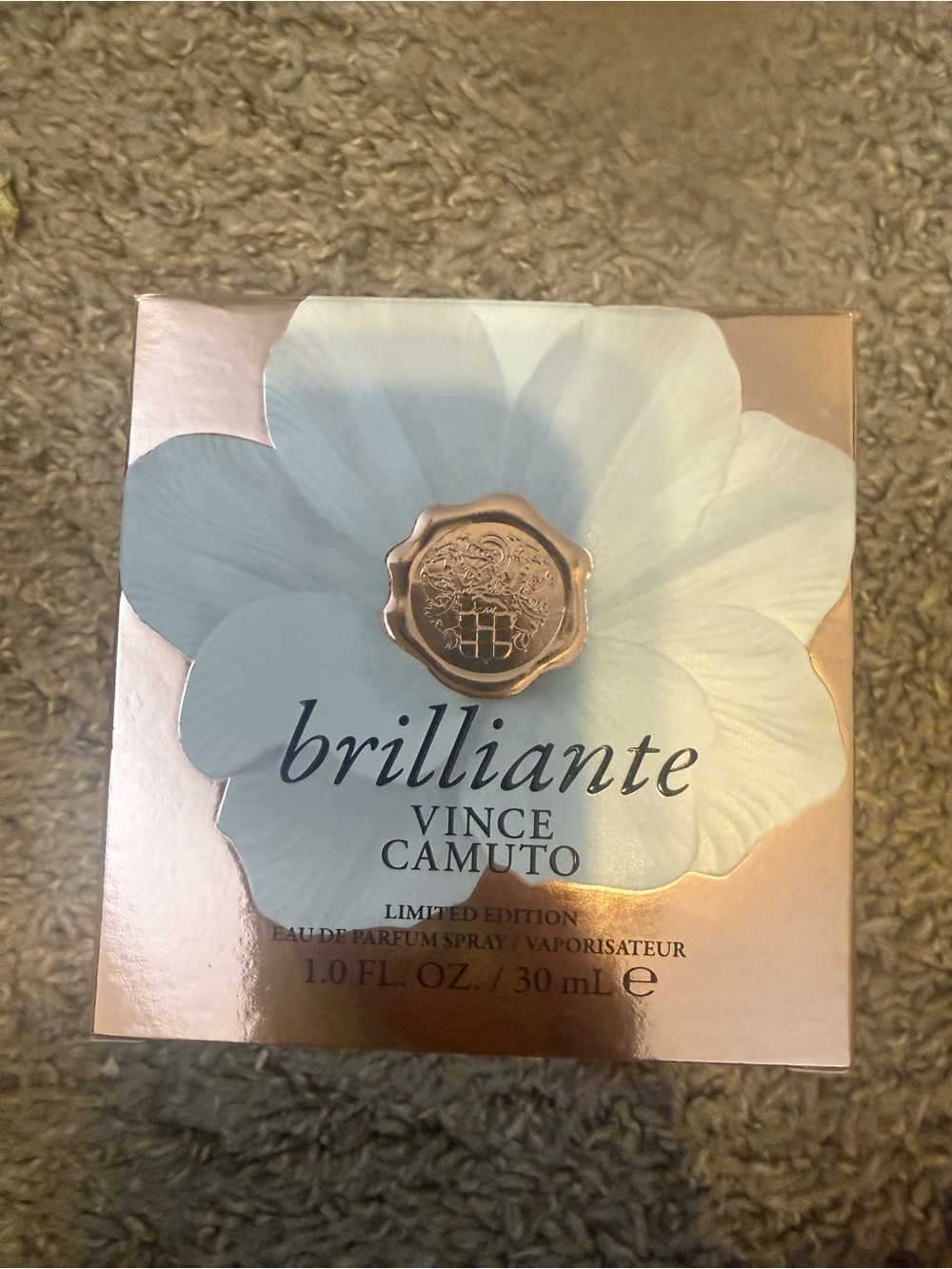 Brilliante Vince Camuto  - Rose Gold & White Box